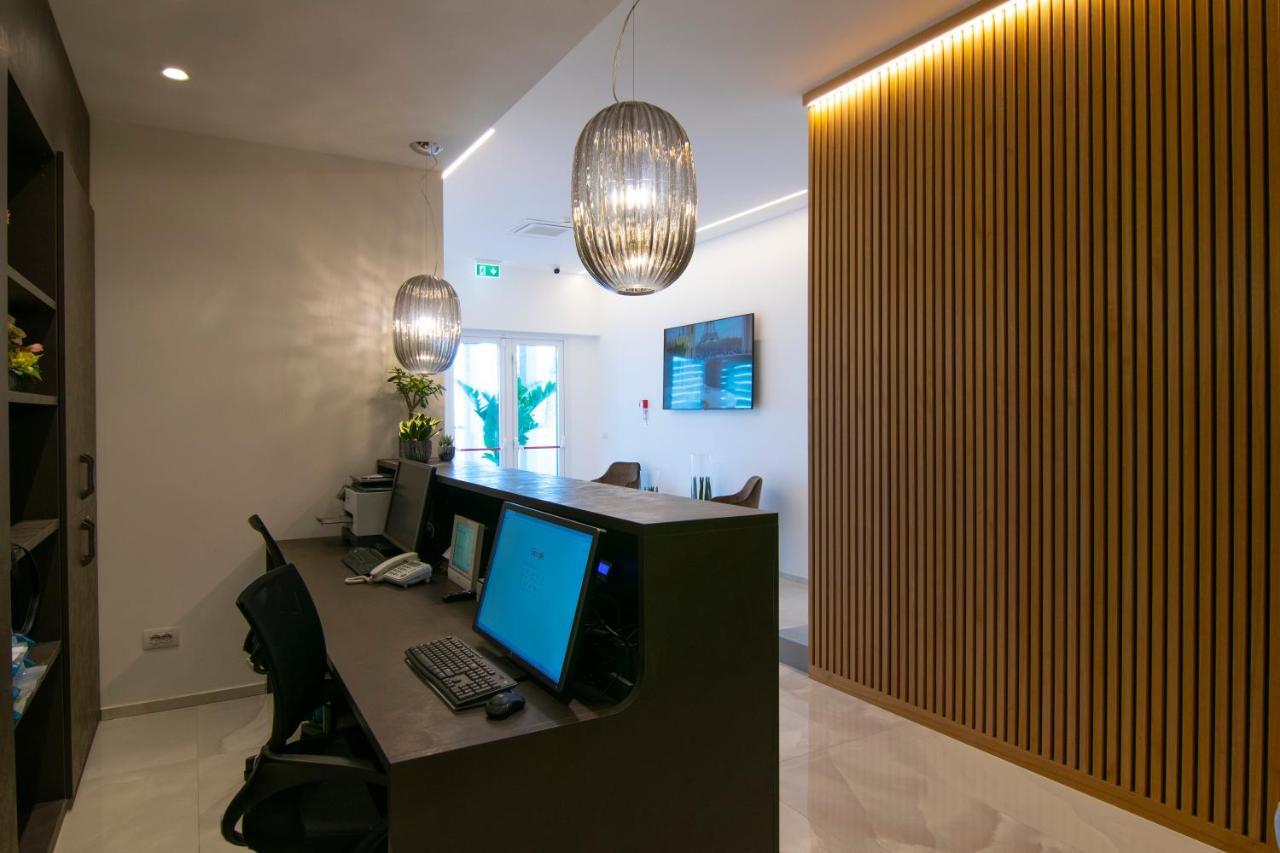 Residence Flow-R Riccione Dış mekan fotoğraf